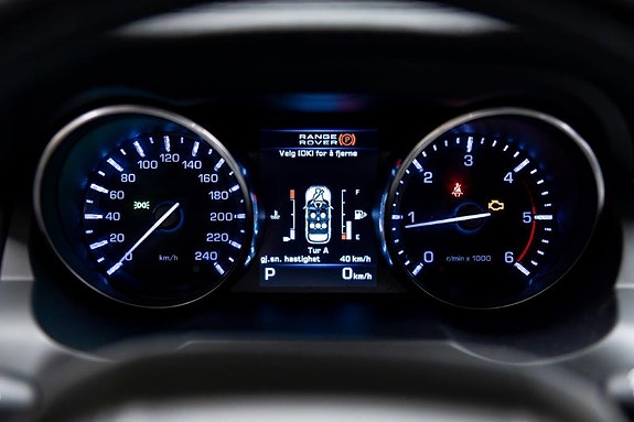 Land Rover Range Rover 28 of 30