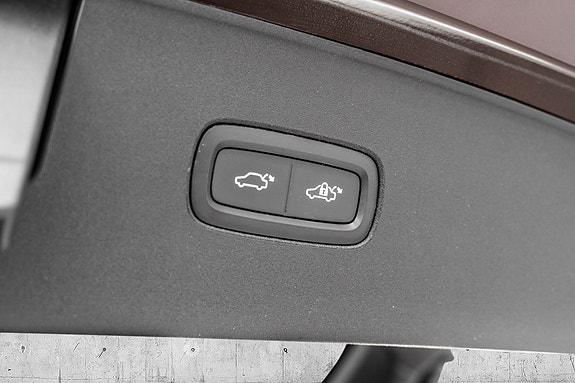 Volvo EX90 25 of 30