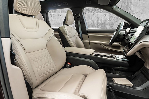 Volvo EX90 26 of 30