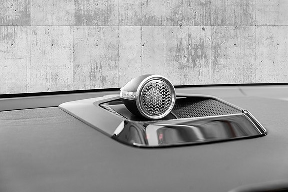 Volvo EX90 23 of 30