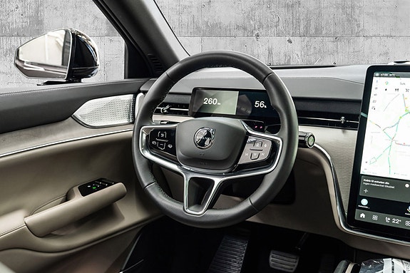 Volvo EX90 16 of 30