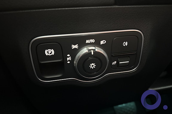 Mercedes-Benz EQA300 25 of 29