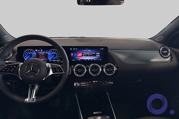 Mercedes-Benz EQA300 14 of 29