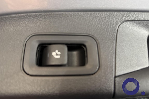 Mercedes-Benz EQA300 28 of 29