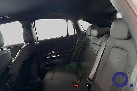 Mercedes-Benz EQA300 11 of 29