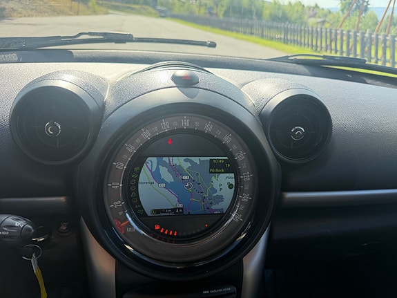 MINI Cooper 16 of 18