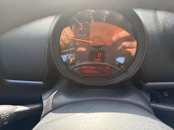 MINI Cooper 15 of 18