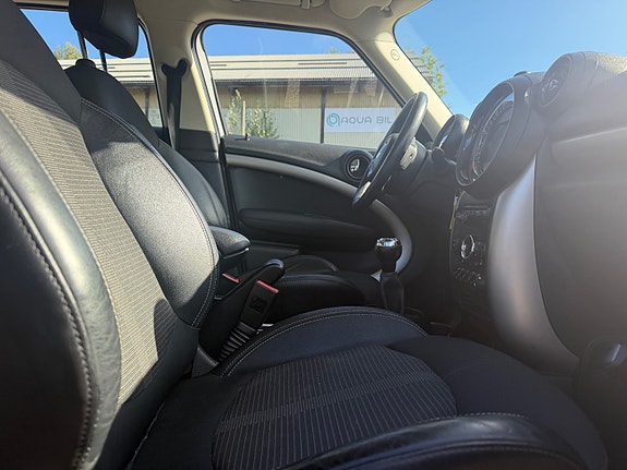 MINI Cooper 11 of 18