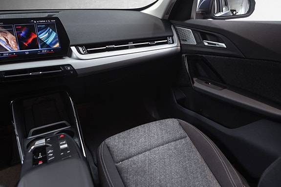 BMW iX1 30 of 30