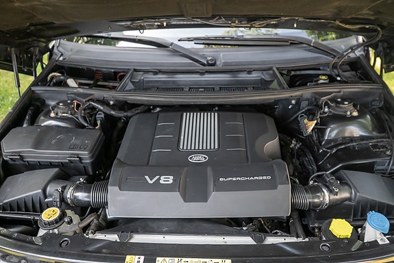 Land Rover Range Rover 19 of 30