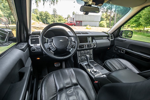 Land Rover Range Rover 22 of 30