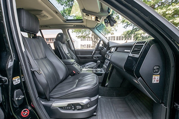 Land Rover Range Rover 28 of 30