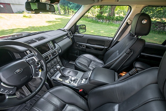 Land Rover Range Rover 21 of 30