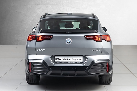 BMW iX2 8 of 30