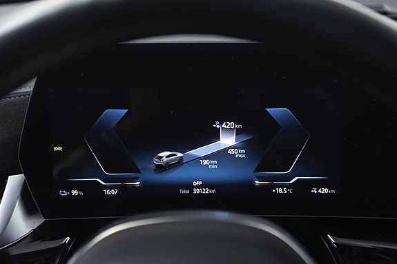BMW iX2 13 of 30