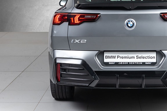 BMW iX2 9 of 30