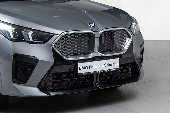 BMW iX2 2 of 30