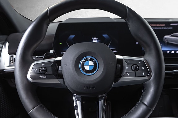 BMW iX2 10 of 30