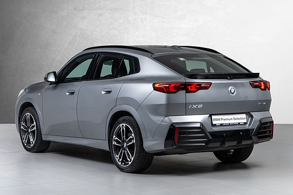 BMW iX2 6 of 30