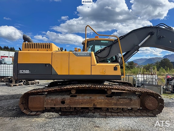 Volvo EC250DL gravemaskin m/ Rototilt, 2 skuffer og GPS 4 of 30