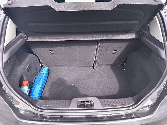 Ford Fiesta 9 of 13