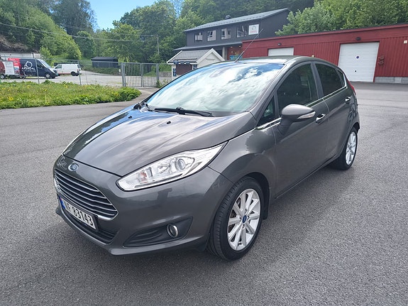 Ford Fiesta 8 of 13