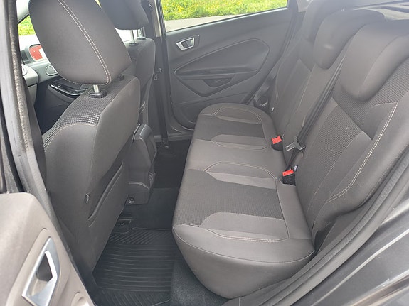 Ford Fiesta 5 of 13