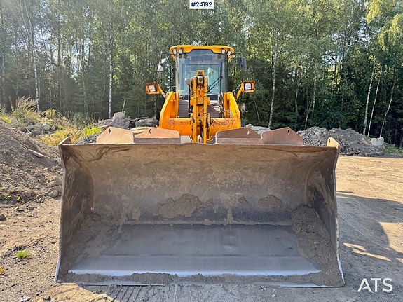 JCB 436 hjullaster med skuffe 10 of 30