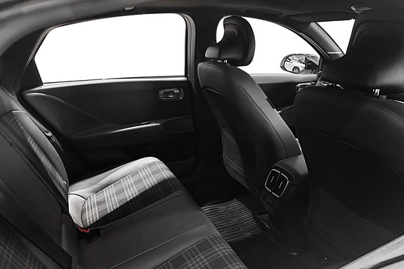 Hyundai Ioniq 6 30 of 30