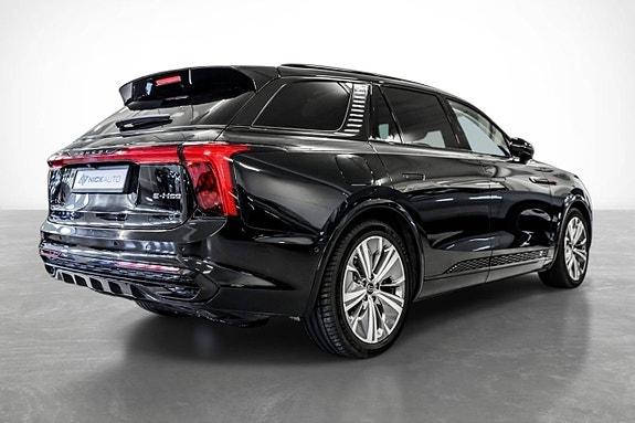 Hongqi E-HS9 6 of 30