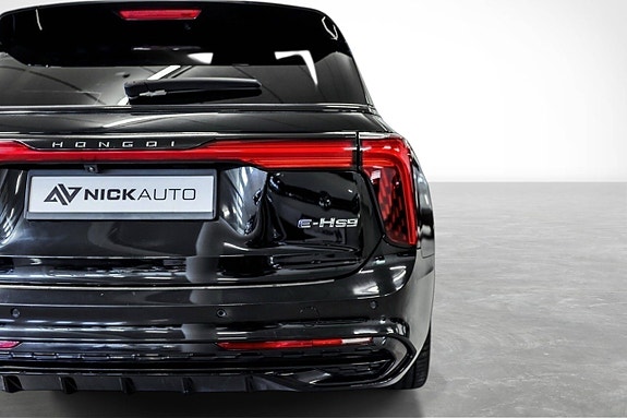 Hongqi E-HS9 7 of 30
