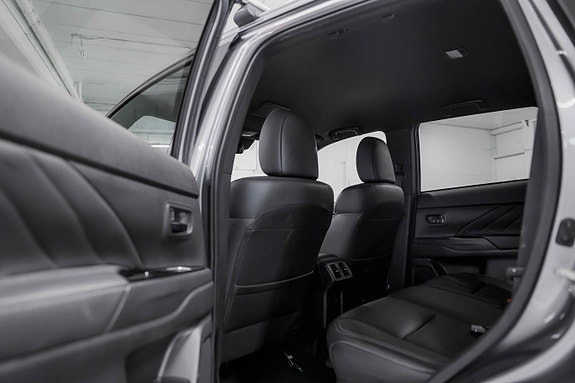 Mitsubishi Outlander 28 of 30