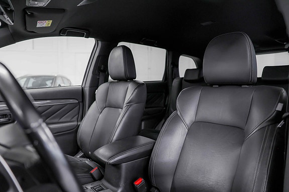 Mitsubishi Outlander 14 of 30