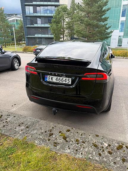 Tesla Model X 6 of 21