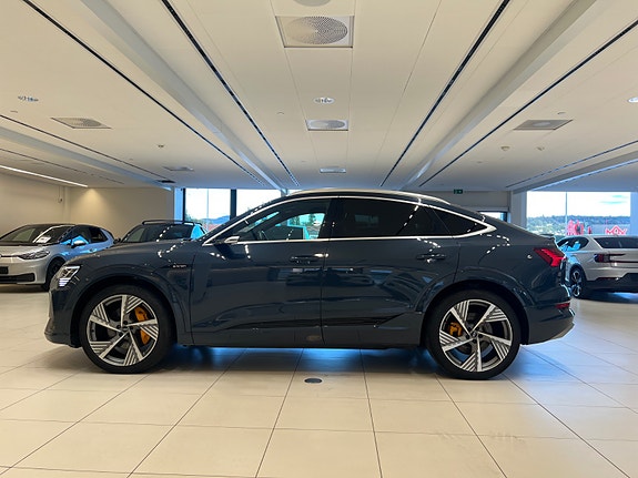 Audi e-tron Sportback 12 of 30