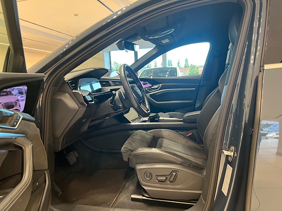 Audi e-tron Sportback 18 of 30