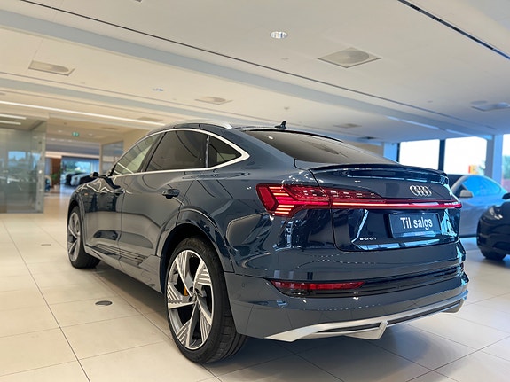 Audi e-tron Sportback 15 of 30