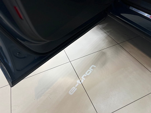 Audi e-tron Sportback 16 of 30