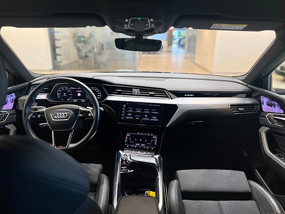 Audi e-tron Sportback 27 of 30