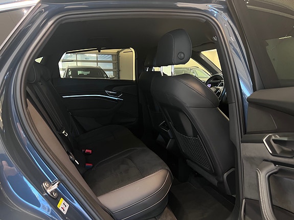 Audi e-tron Sportback 23 of 30