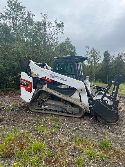 Bobcat T86 2 of 24