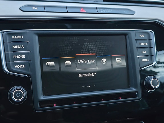 Volkswagen Passat 30 of 30