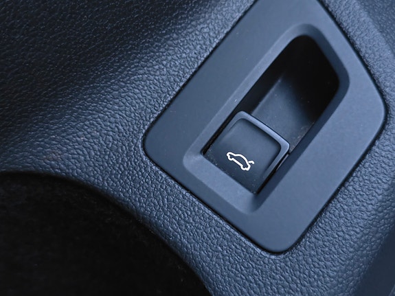Volkswagen Passat 27 of 30
