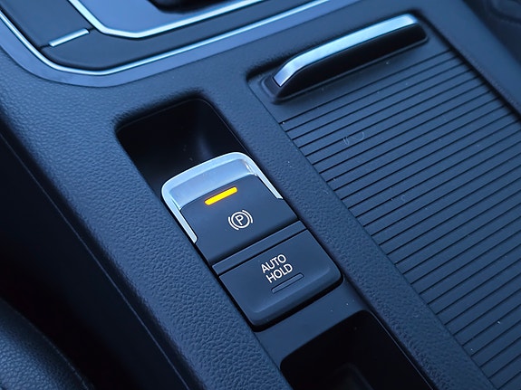 Volkswagen Passat 24 of 30
