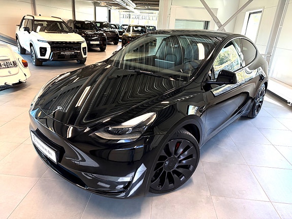 Tesla Model Y 2 of 19