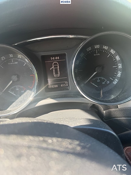 Skoda Superb 8 of 17