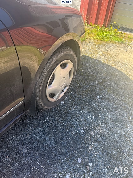 Skoda Superb 14 of 17