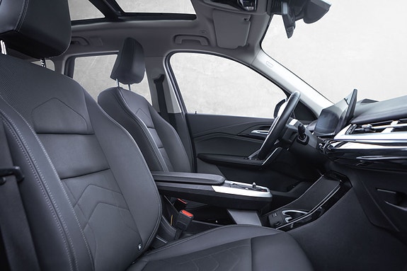 BMW iX1 30 of 30