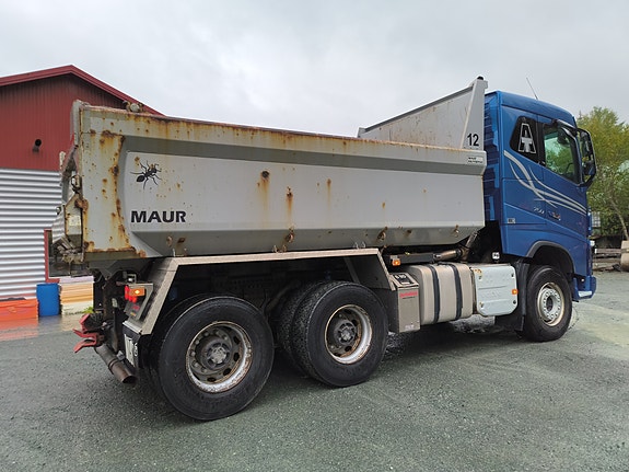 Volvo FH16 750 6X4 Tippbil 7 of 30