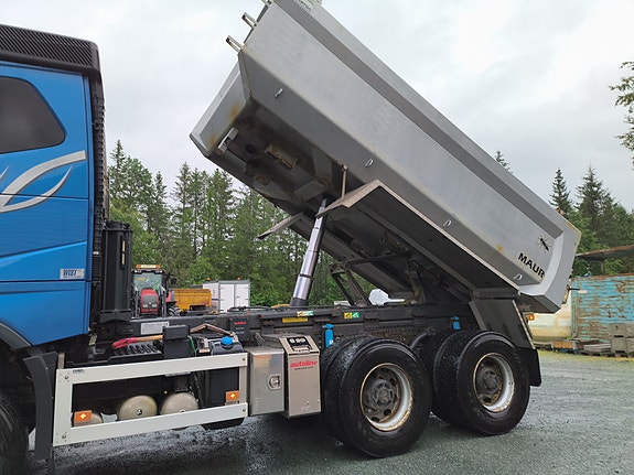 Volvo FH16 750 6X4 Tippbil 30 of 30